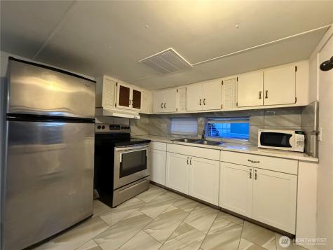 159 136th Street S Tacoma WA 98444