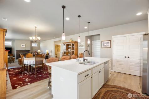 306 N Towhee Street Moses Lake WA 98837