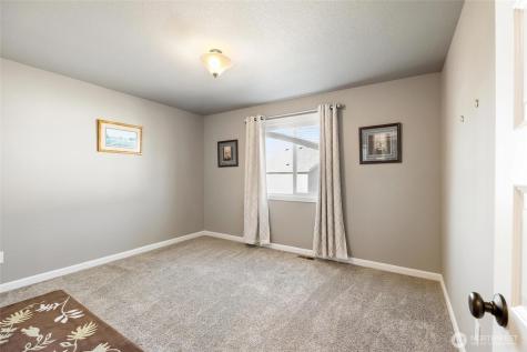 306 N Towhee Street Moses Lake WA 98837