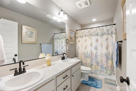 306 N Towhee Street Moses Lake WA 98837