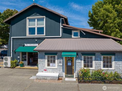 141 Parfitt Way SW Bainbridge Island WA 98110