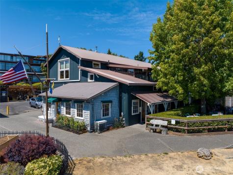 141 Parfitt Way SW Bainbridge Island WA 98110