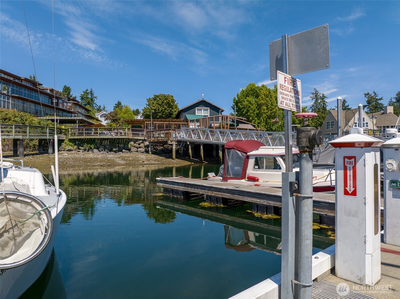 141 Parfitt Way SW Bainbridge Island WA 98110