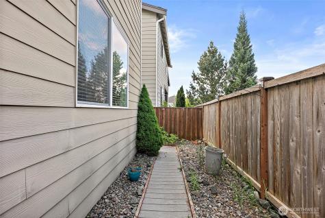 17316 115th Avenue E Puyallup WA 98374