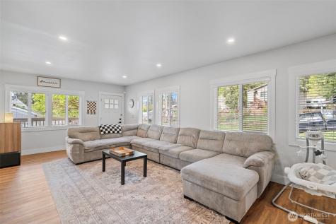 428 Henry Street Shelton WA 98584