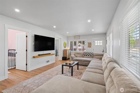 428 Henry Street Shelton WA 98584