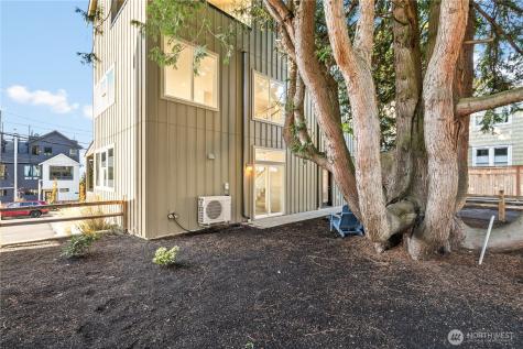 1132 31st Avenue S Seattle WA 98144