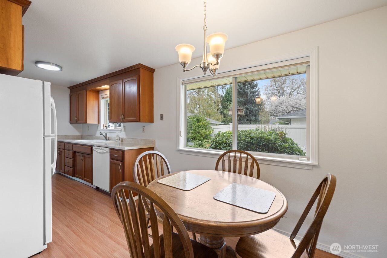 1127 12th Avenue SE Puyallup WA 98372