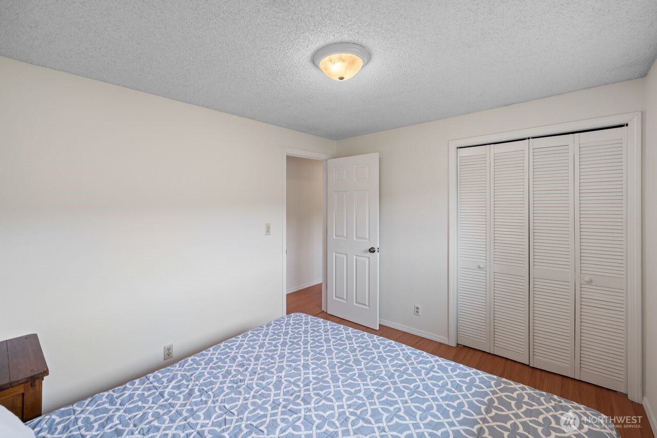 1127 12th Avenue SE Puyallup WA 98372