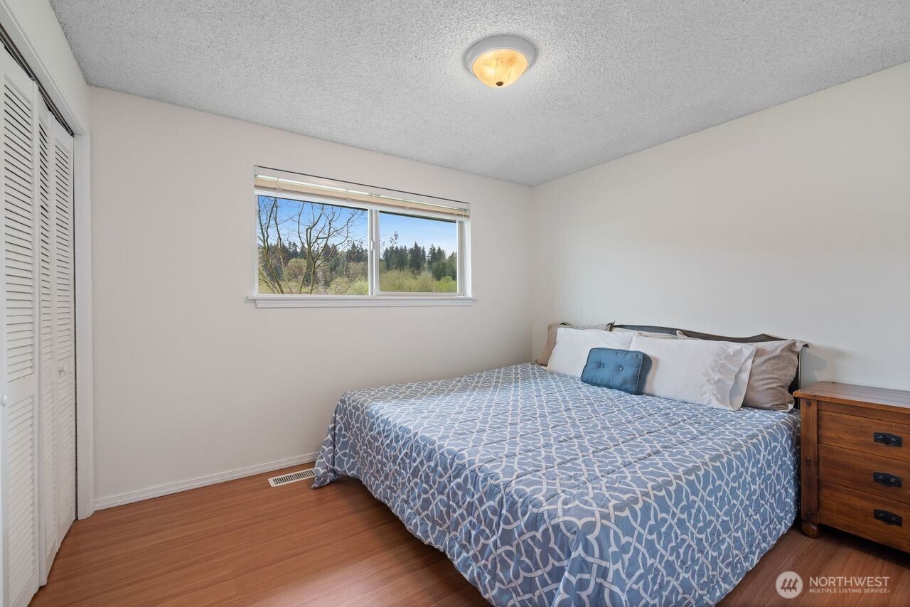 1127 12th Avenue SE Puyallup WA 98372