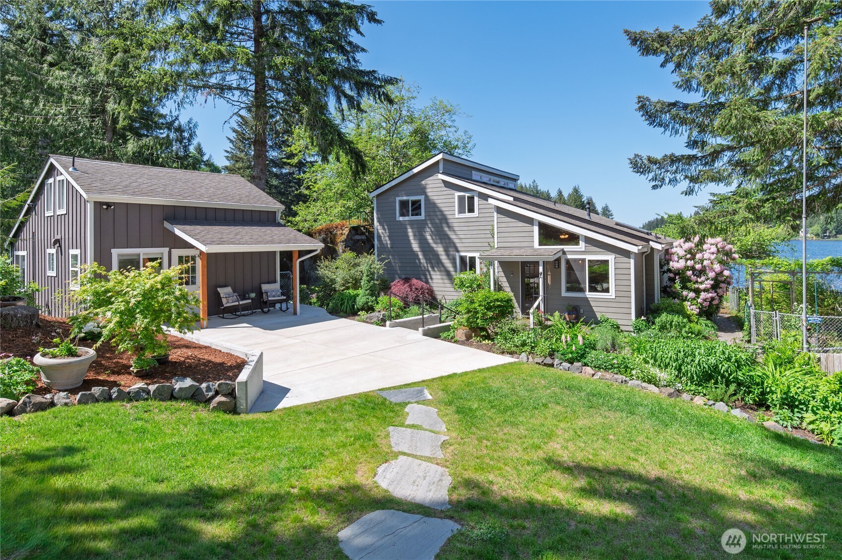 13720 W Raven Lane Bremerton WA 98312