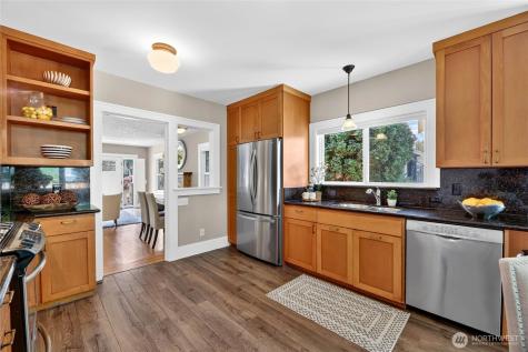 3033 44th Avenue SW Seattle WA 98116
