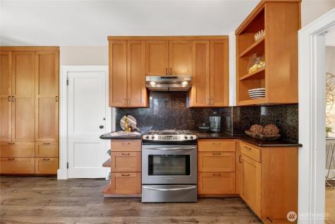 3033 44th Avenue SW Seattle WA 98116
