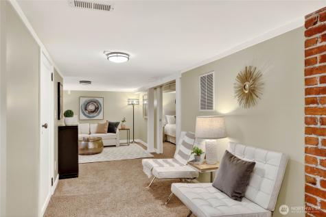 3033 44th Avenue SW Seattle WA 98116