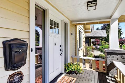 3033 44th Avenue SW Seattle WA 98116