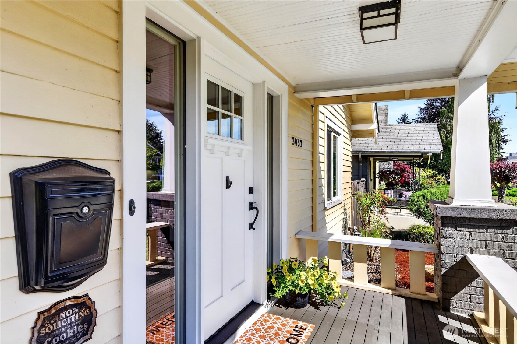 3033 44th Avenue SW Seattle WA 98116