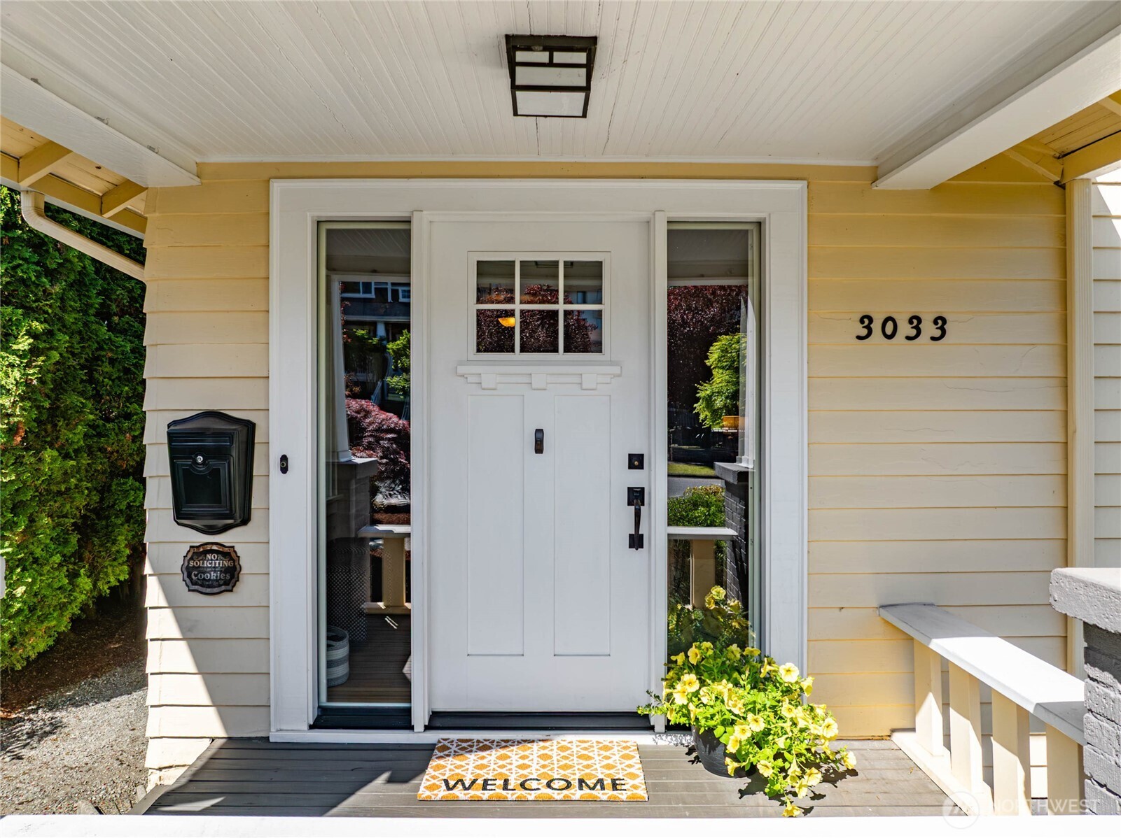 3033 44th Avenue SW Seattle WA 98116