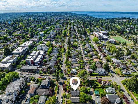 3033 44th Avenue SW Seattle WA 98116
