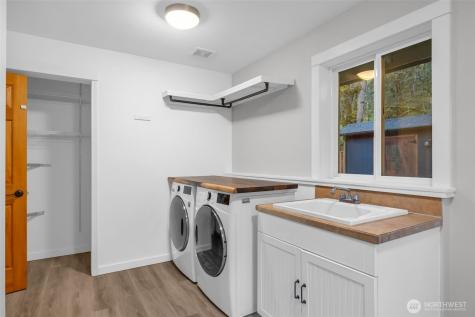 23605 SE 132nd Way Issaquah WA 98027