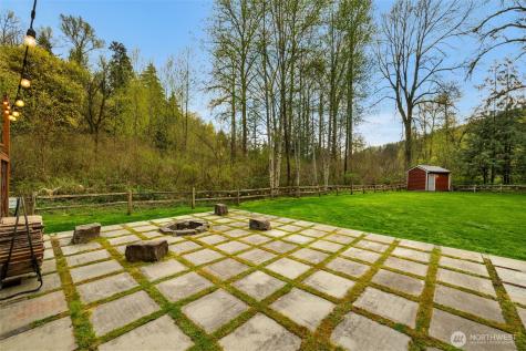 23605 SE 132nd Way Issaquah WA 98027