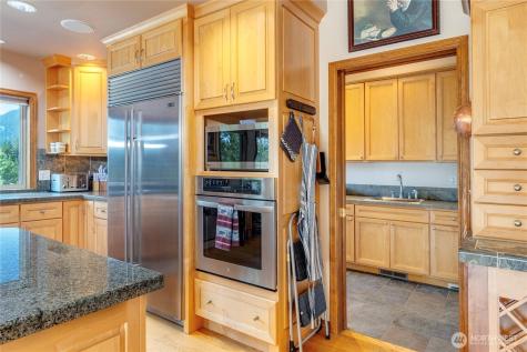 132 Hellem Drive Packwood WA 98361