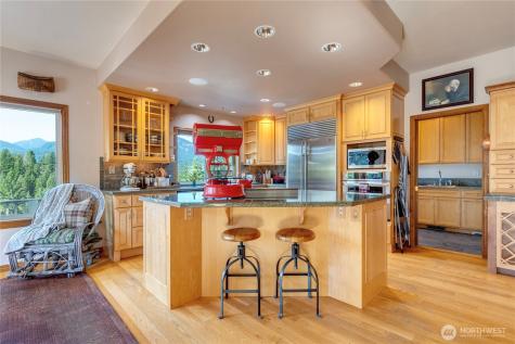 132 Hellem Drive Packwood WA 98361