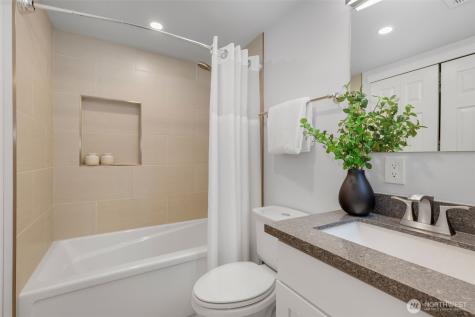 3700 NE 74th Place Seattle WA 98115