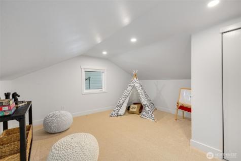 3700 NE 74th Place Seattle WA 98115