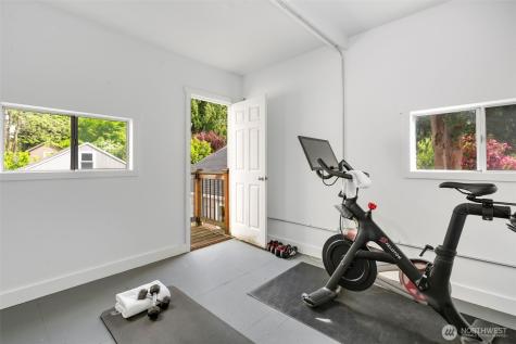 3700 NE 74th Place Seattle WA 98115
