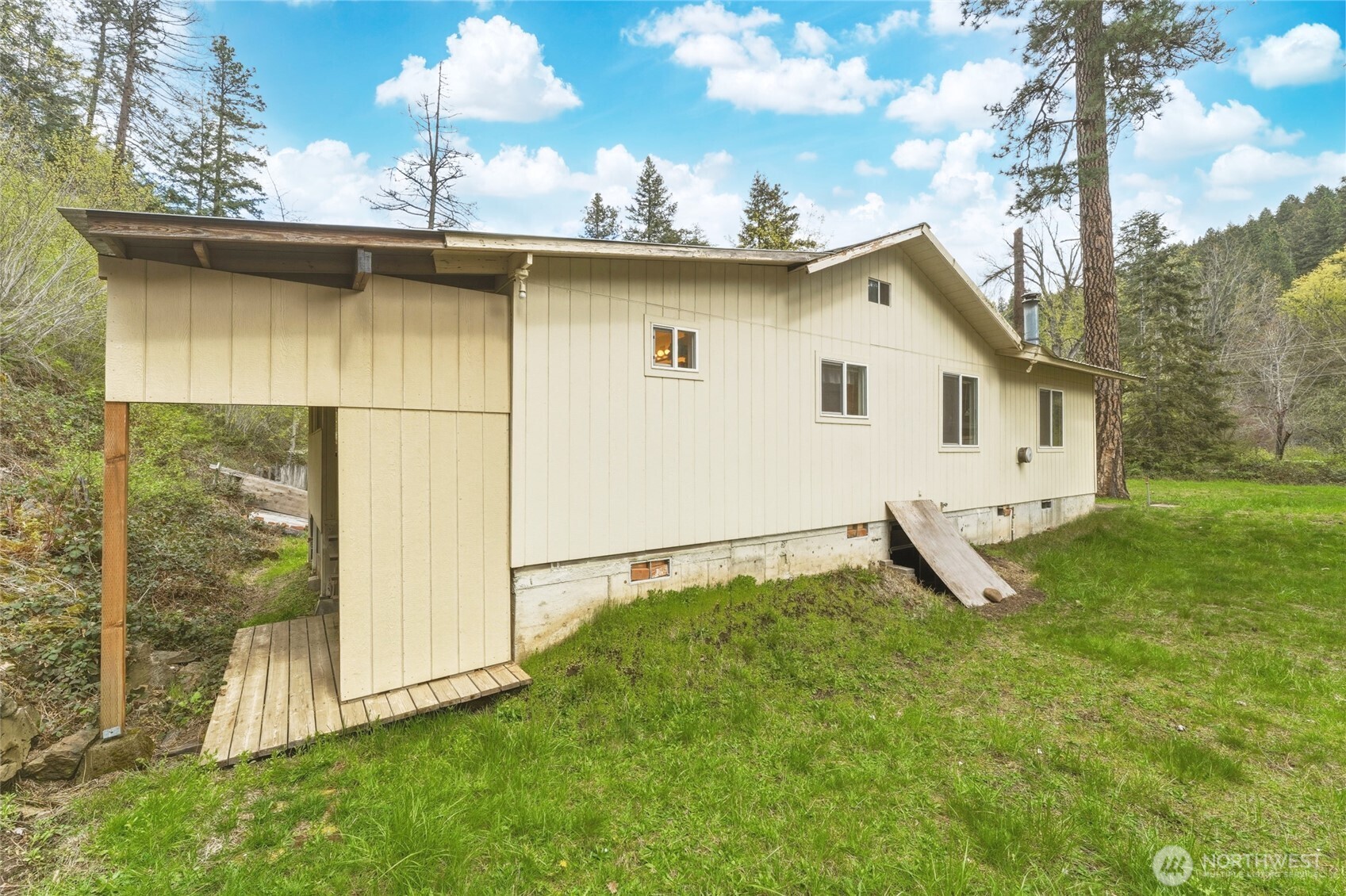 40 Blue Jay Loop Walla Walla WA 99362