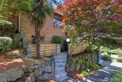 2803 S Walker Street Seattle WA 98144