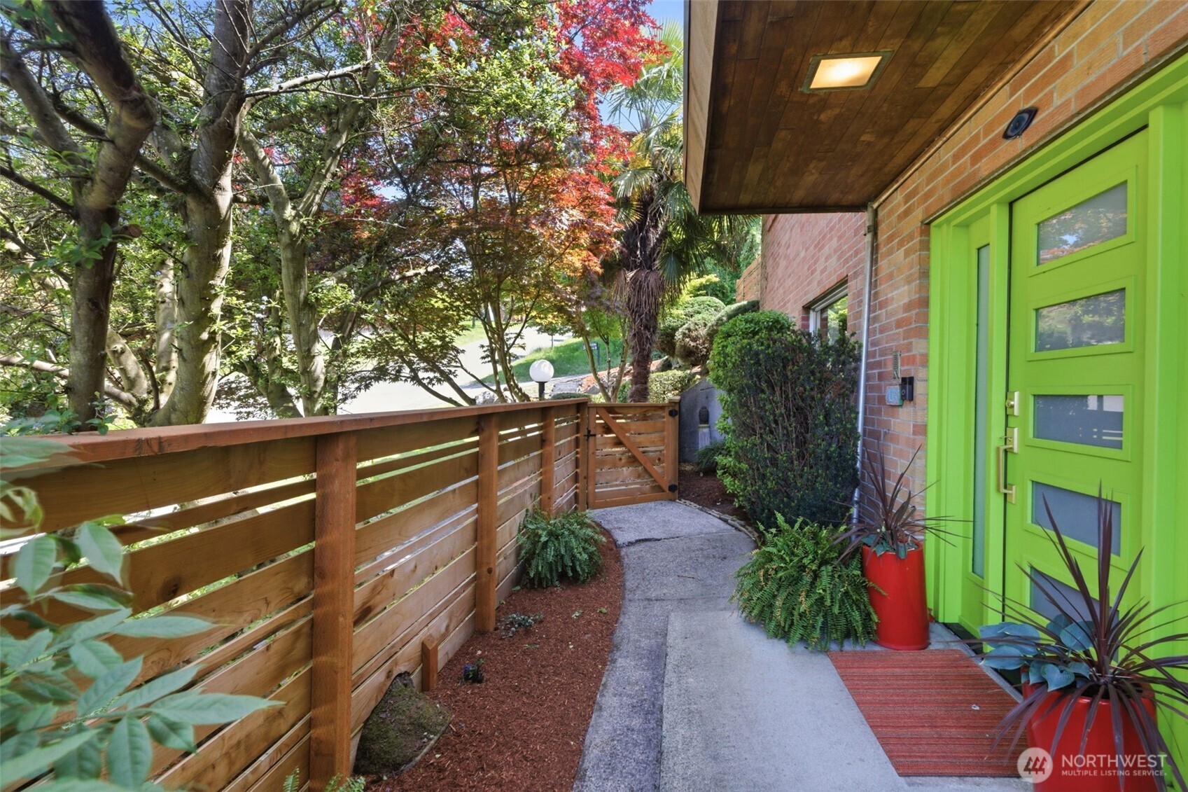 2803 S Walker Street Seattle WA 98144