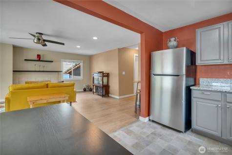 2307 SW Myrtle Street Seattle WA 98106