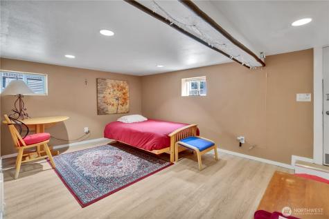 2307 SW Myrtle Street Seattle WA 98106