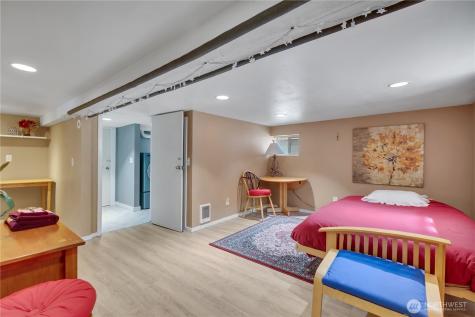 2307 SW Myrtle Street Seattle WA 98106