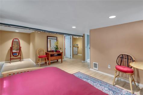 2307 SW Myrtle Street Seattle WA 98106