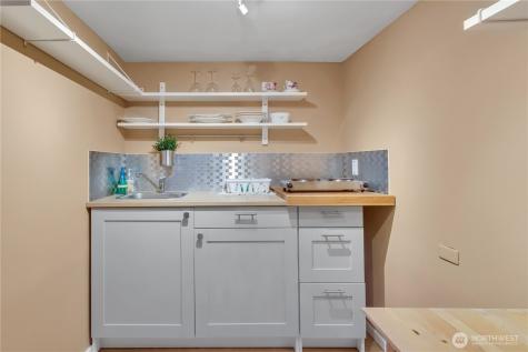 2307 SW Myrtle Street Seattle WA 98106