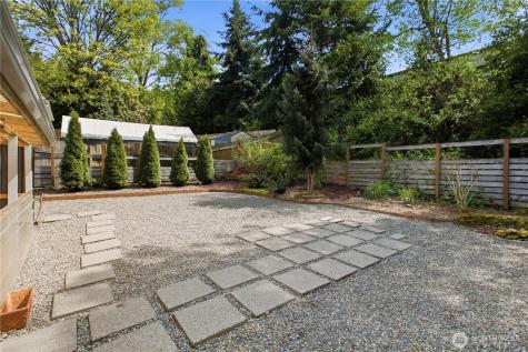 2307 SW Myrtle Street Seattle WA 98106