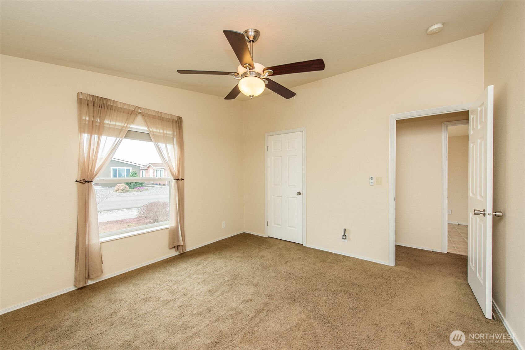 770 Heritage Loop Sequim WA 98382