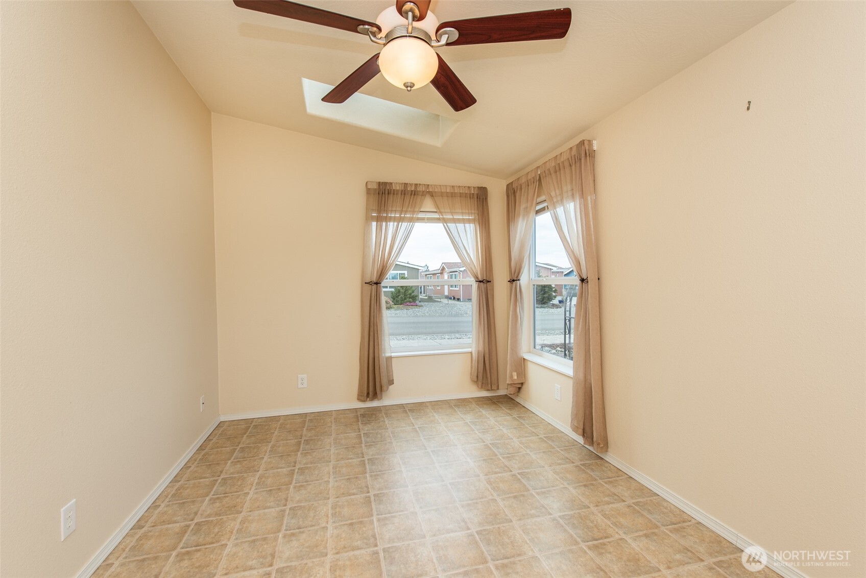 770 Heritage Loop Sequim WA 98382