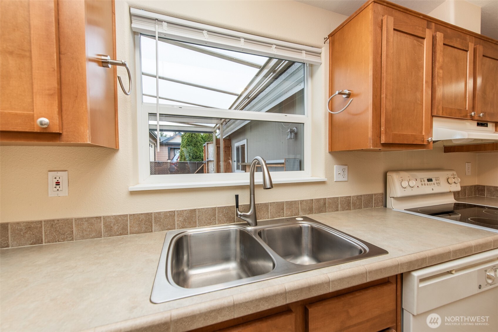 770 Heritage Loop Sequim WA 98382