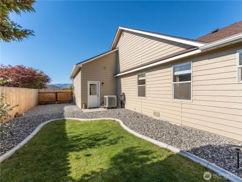 39 S Mandolin Avenue East Wenatchee WA 98802