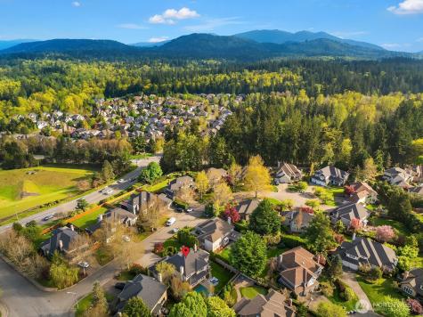 27182 SE 27th Street Sammamish WA 98075