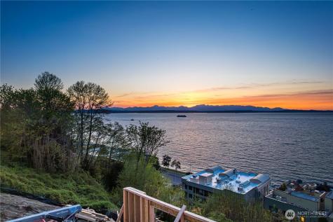 1017 California Lane SW Seattle WA 98116