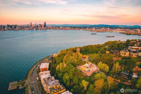 1017 California Lane SW Seattle WA 98116