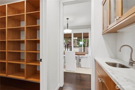 11262 SE 34th Street Bellevue WA 98004