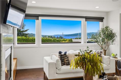 11262 SE 34th Street Bellevue WA 98004