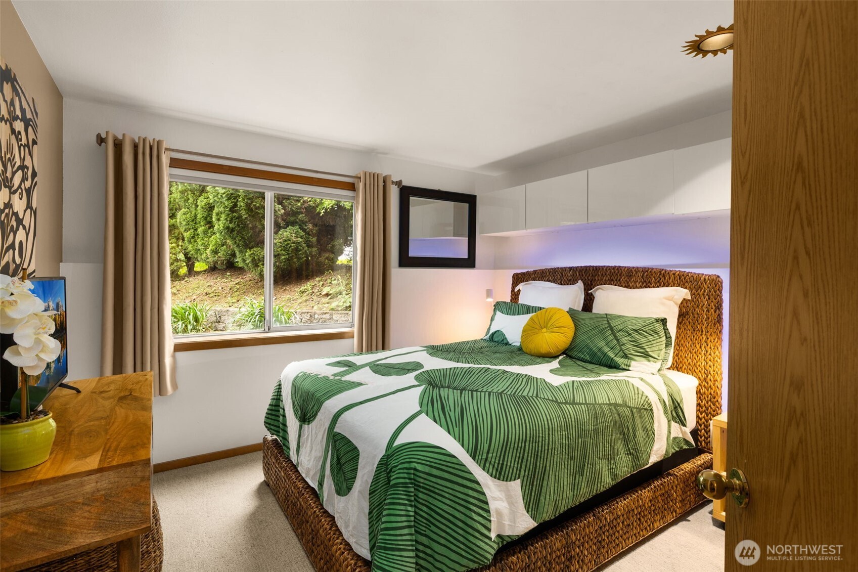 9602 NE 35th Place Clyde Hill WA 98004