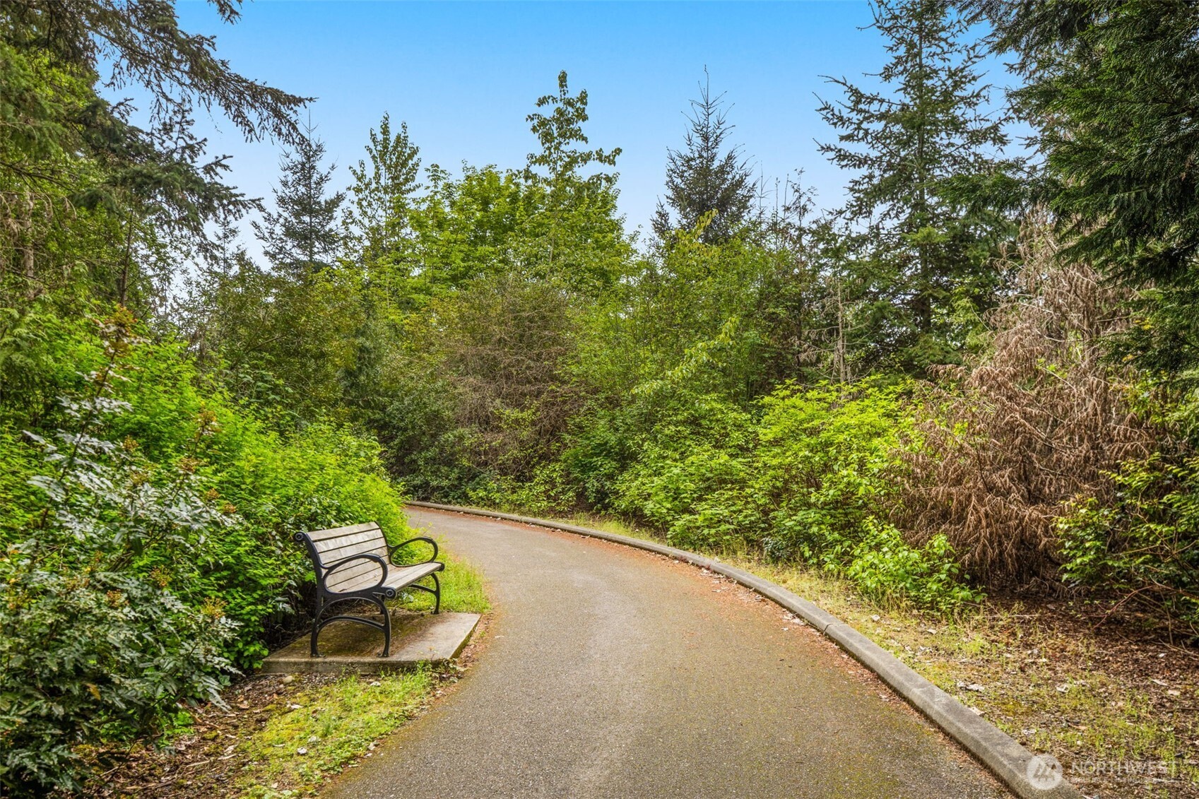 9602 NE 35th Place Clyde Hill WA 98004