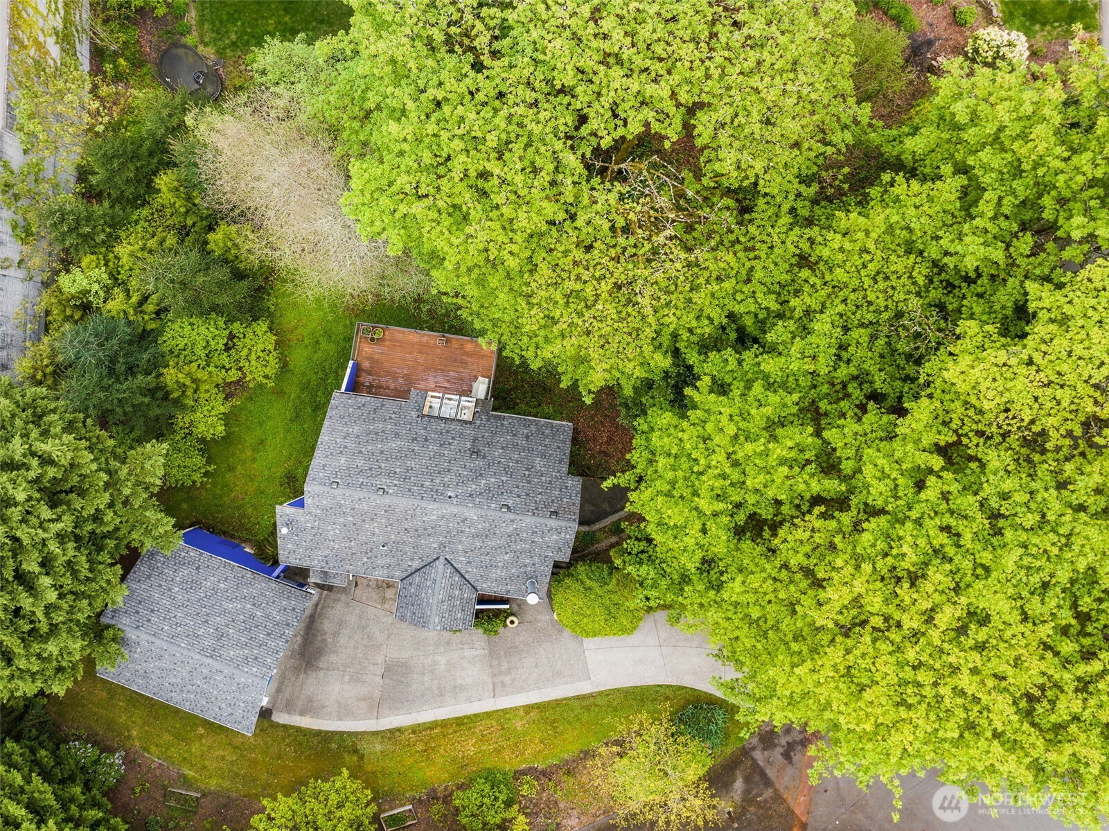 9602 NE 35th Place Clyde Hill WA 98004